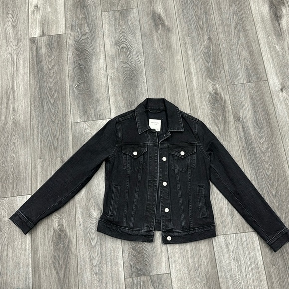 Abercrombie & Fitch Jackets & Blazers - NWOT Abercrombie and Fitch Black Denim Jacket